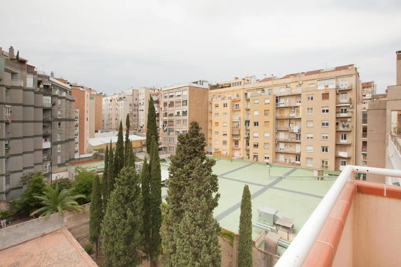 Apartment For Families And Staff Groups For 7 People Barcelona