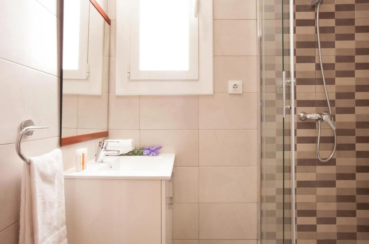 Apartment For Families And Staff Groups For 7 People Barcelona 0*,