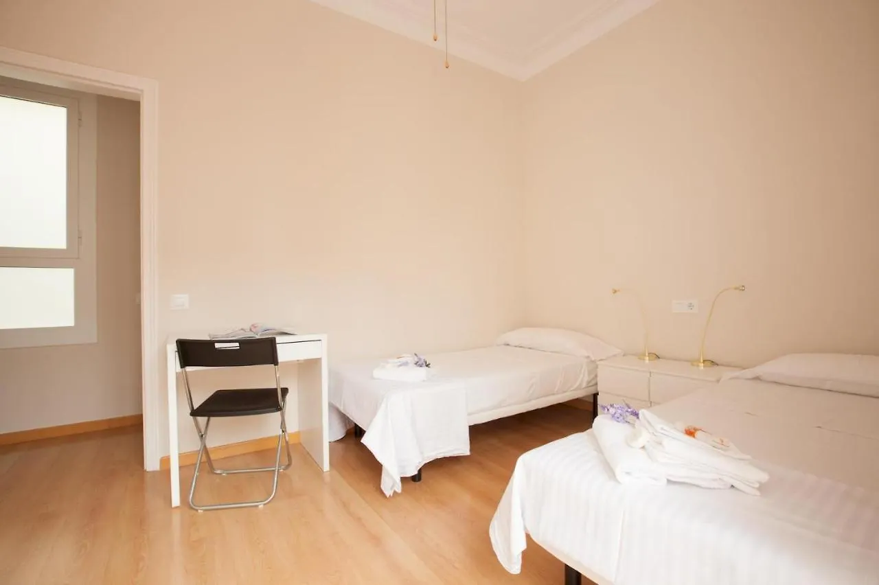 Apartment For Families And Staff Groups For 7 People Barcelona 0*,  Spain